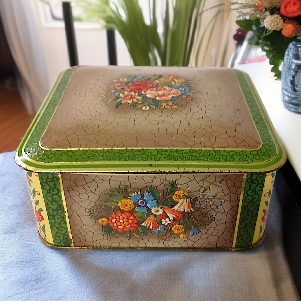 Vintage Tin Container Green Floral Hinged Square Made In Holland Victorian Style